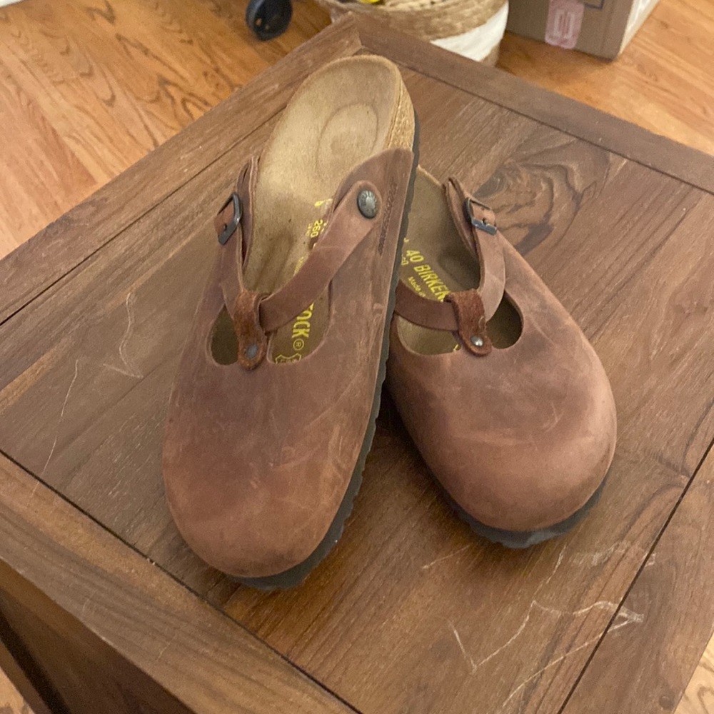 Birkenstock clogs.  Size 40 (US 9-9.5)